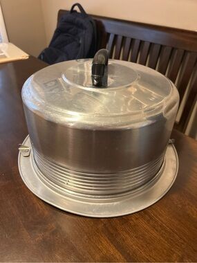 Vintage Regal Ware Aluminum Cake Carrier Keeper